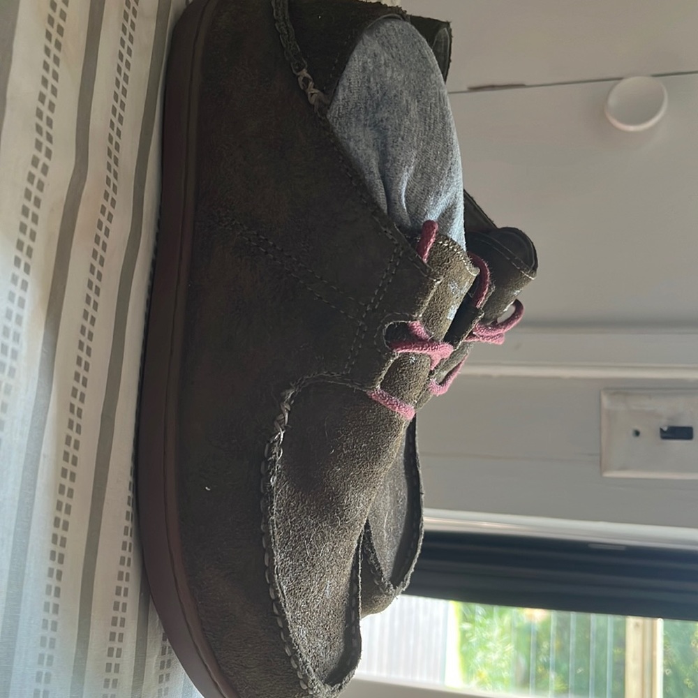 Olu Kai Ohana suede sneakers